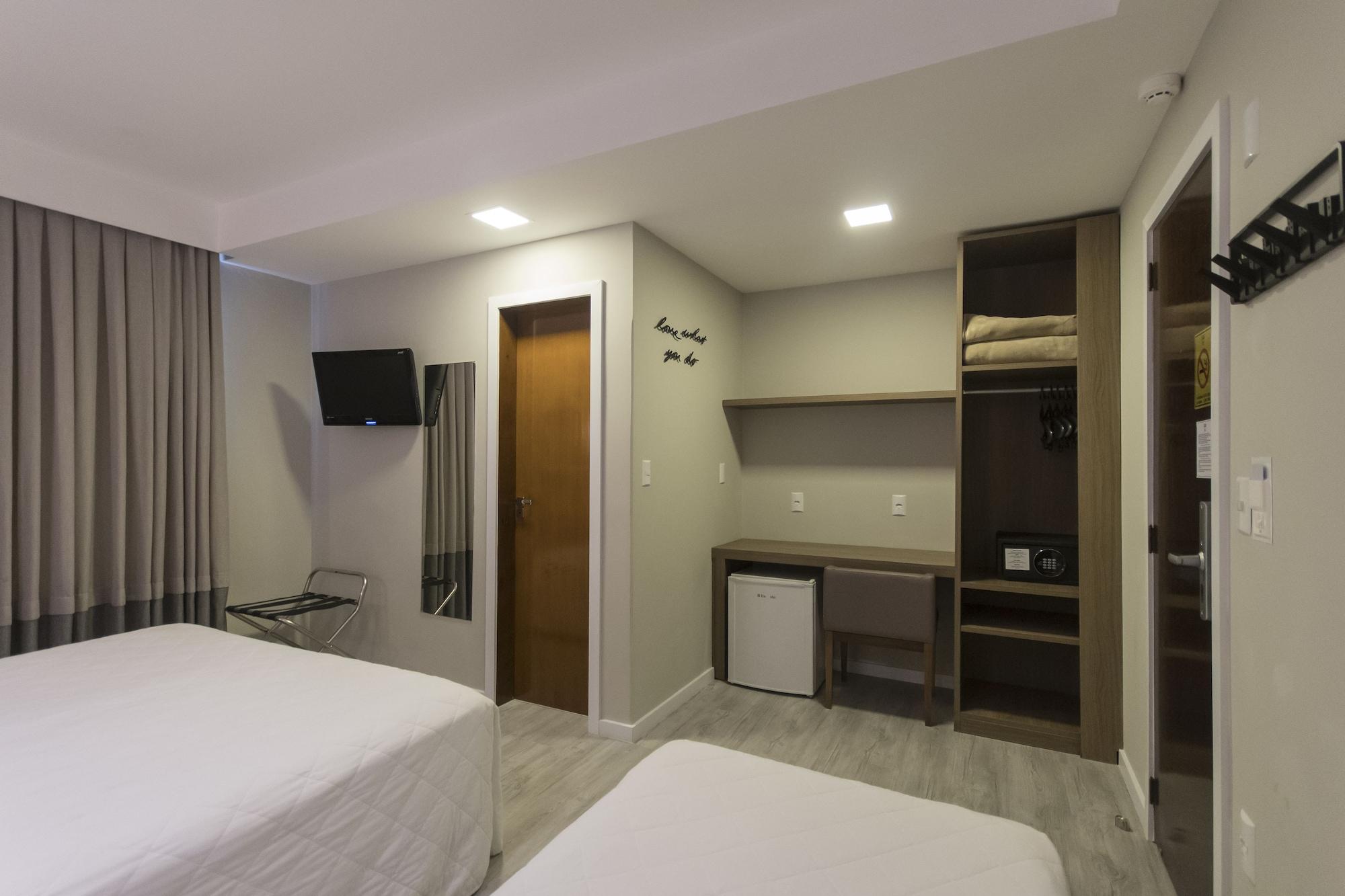 Hotel Melo Balneário Camboriú Esterno foto