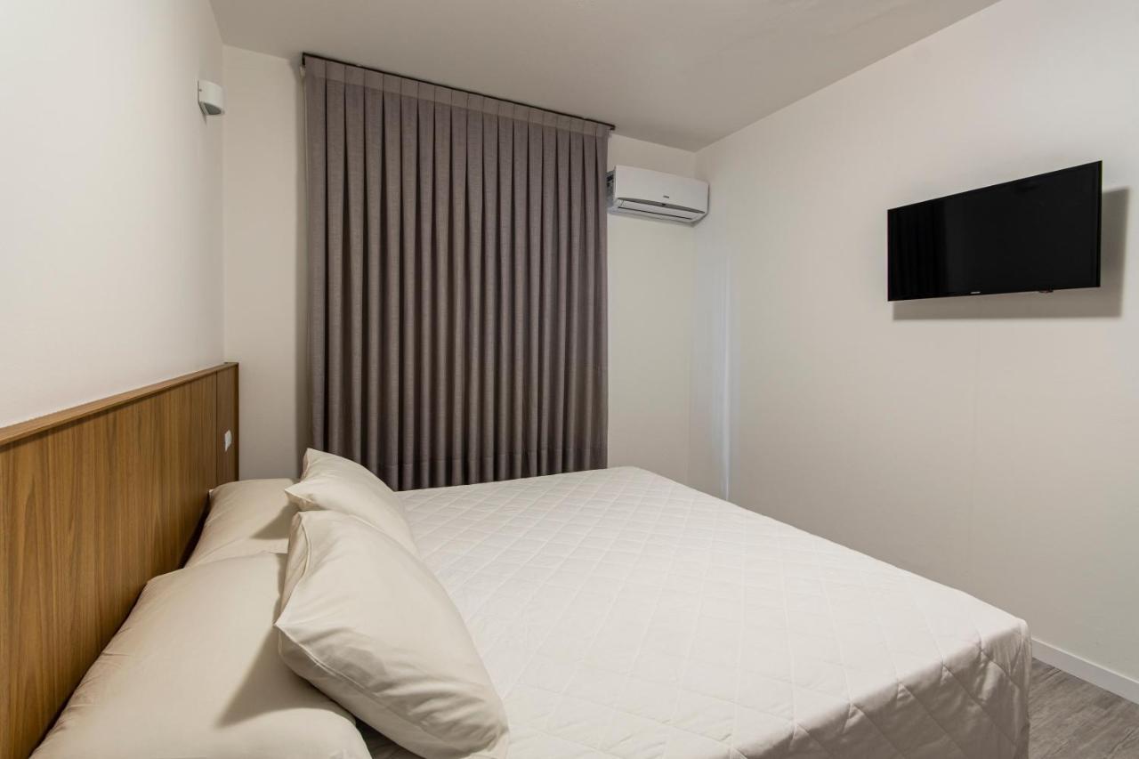 Hotel Melo Balneário Camboriú Esterno foto